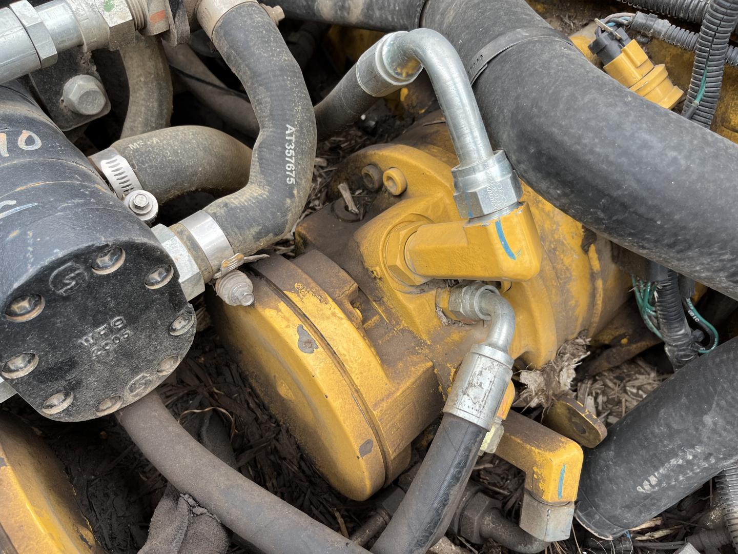 ./imagenes/INVOICE/2019/16000/MINICARGADOR 318D JOHN DEERE PARA REFACCIONES (14).JPG